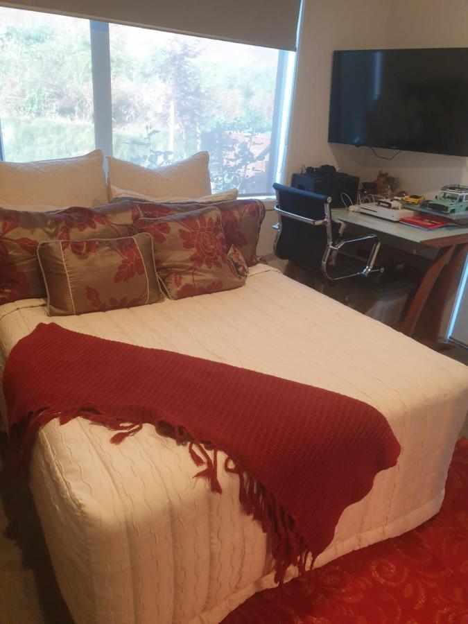 Bed N Breakfast On Pear Tree Lane Apartamento Hamilton Exterior foto