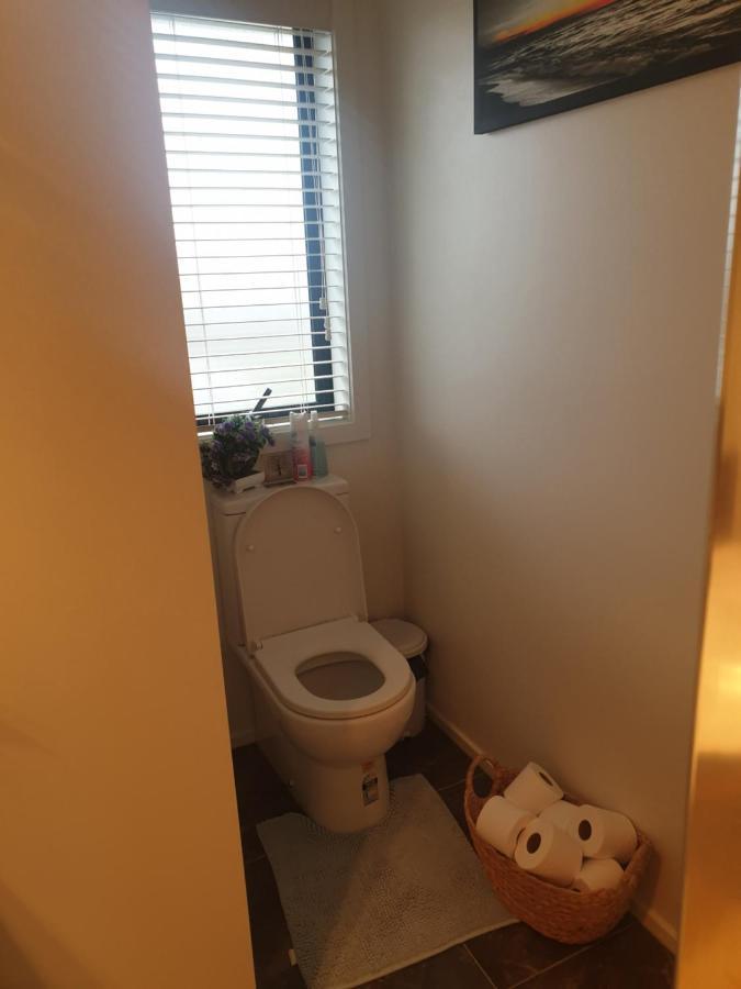 Bed N Breakfast On Pear Tree Lane Apartamento Hamilton Exterior foto