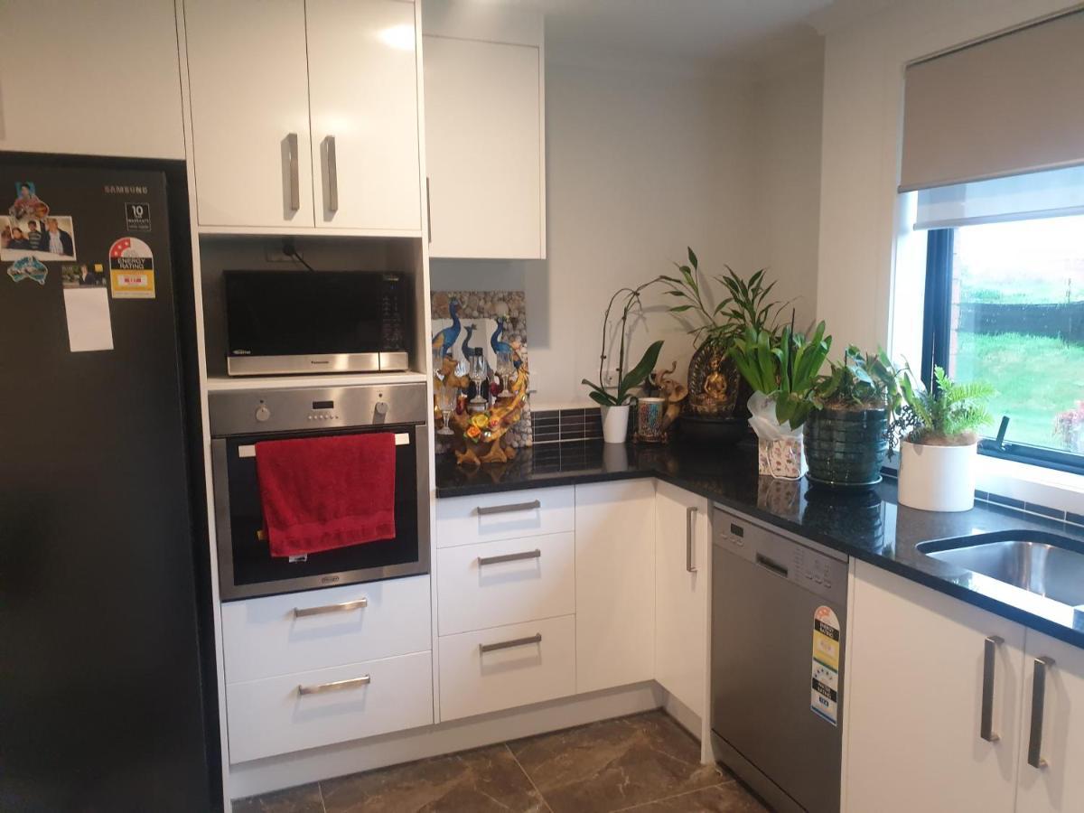Bed N Breakfast On Pear Tree Lane Apartamento Hamilton Exterior foto